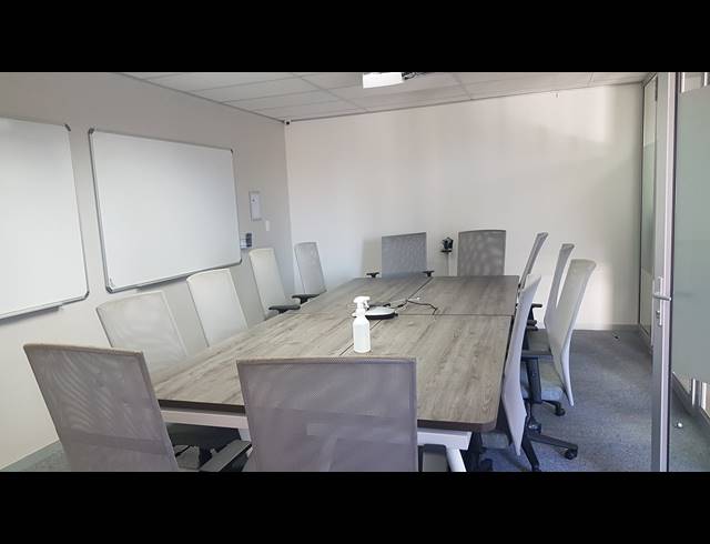1,004M² OFFICE TO LET IN TYGER VALLEY